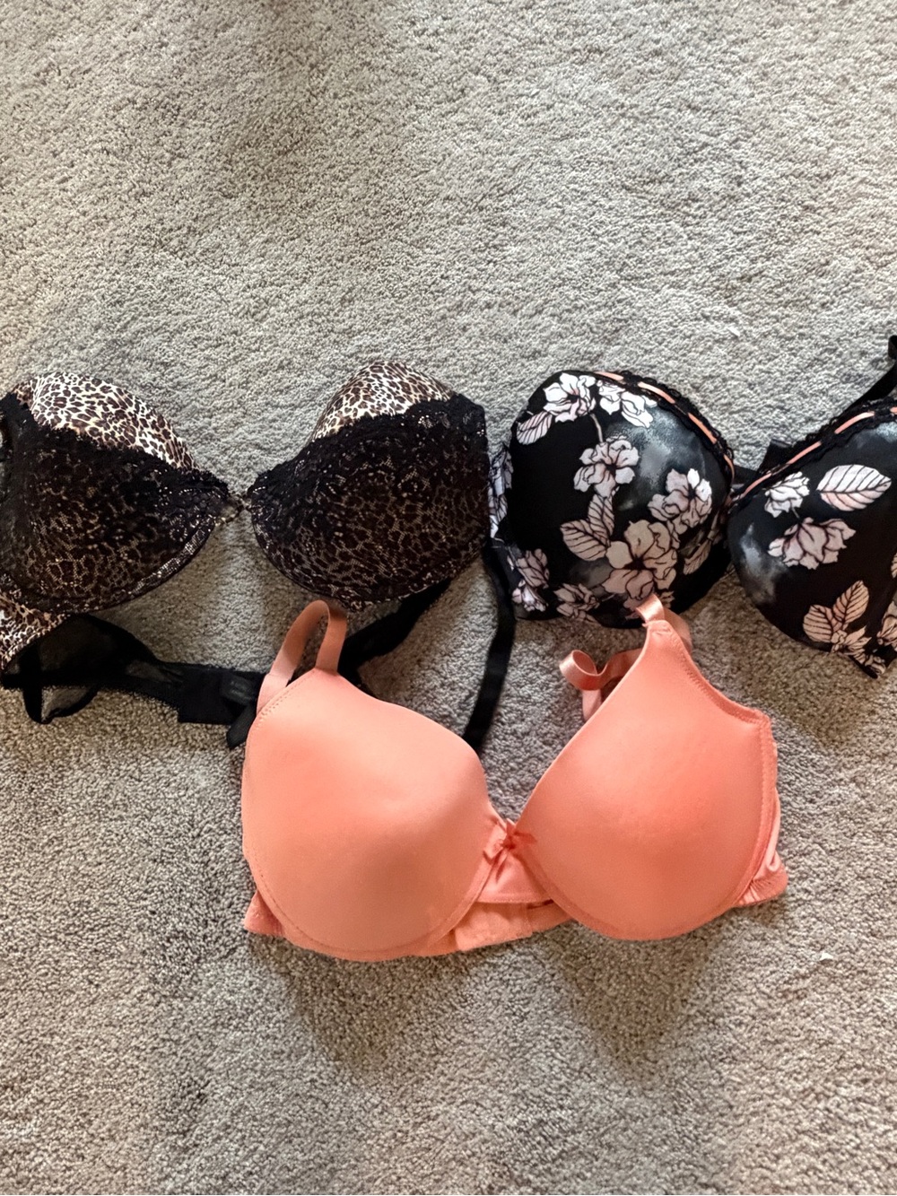 Bra lot size 40C  T-Shirt Bra - Women Intimates
